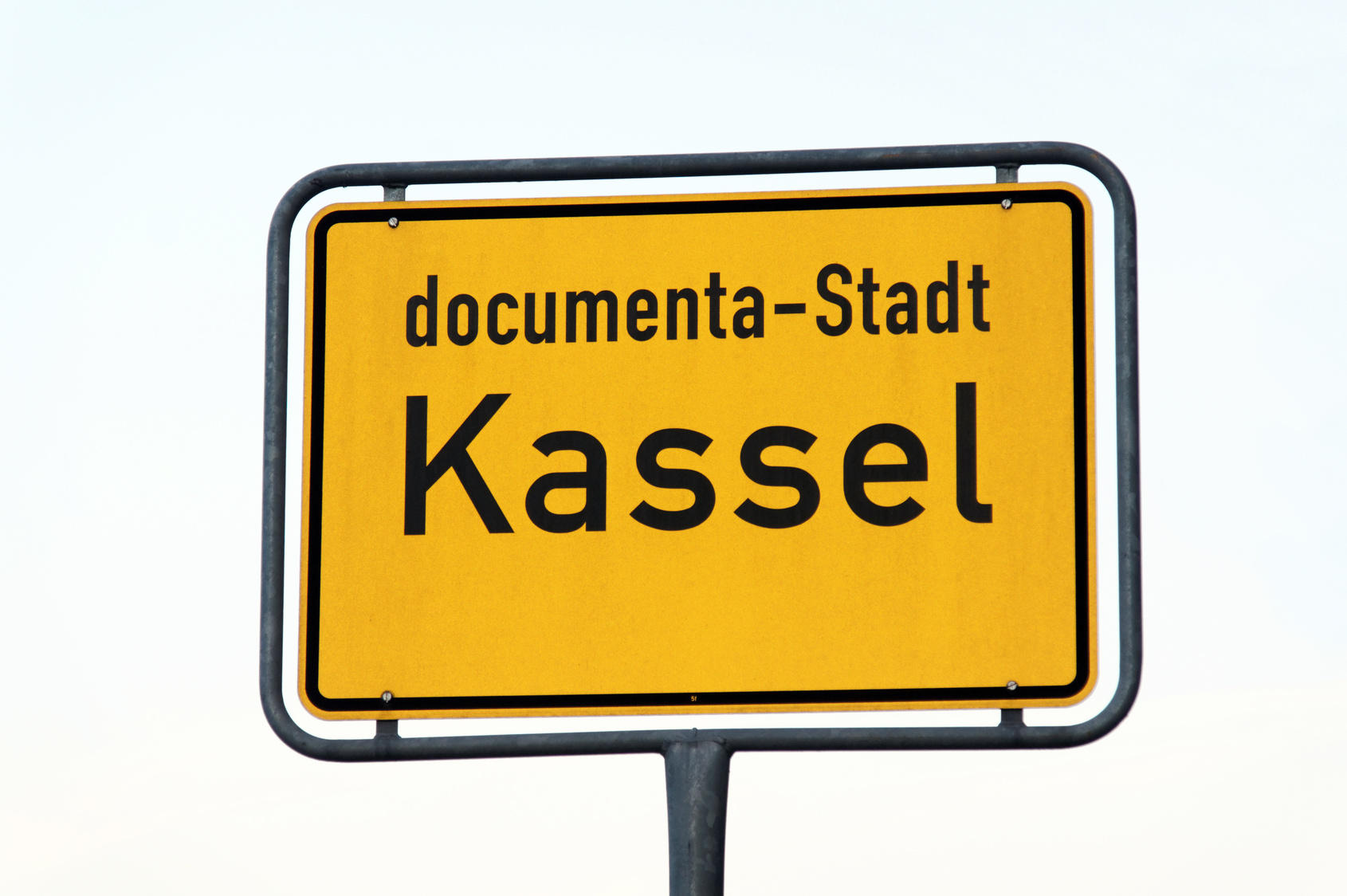 Schild der Documenta-Stadt Kassel